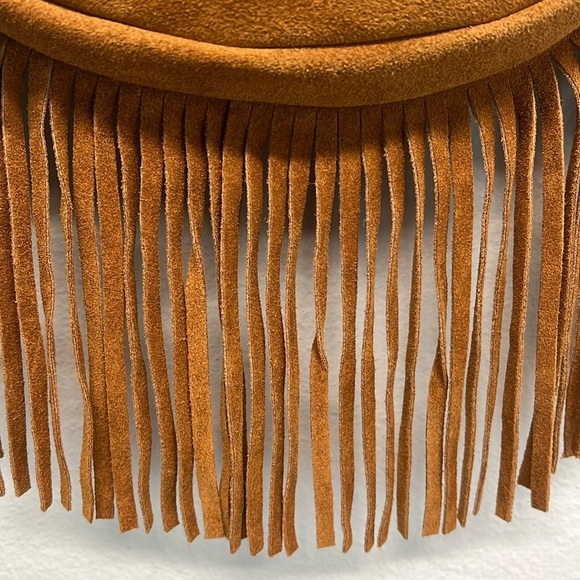 Marlon Firenze | Leather Hobo Bag w/ Interchangeable Crossbody Strap - Picture 4 of 9